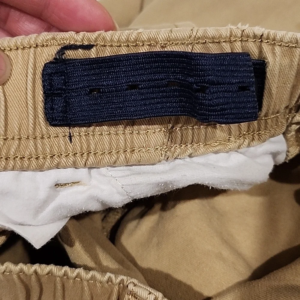 The children place uniform khaki size 18 mb3